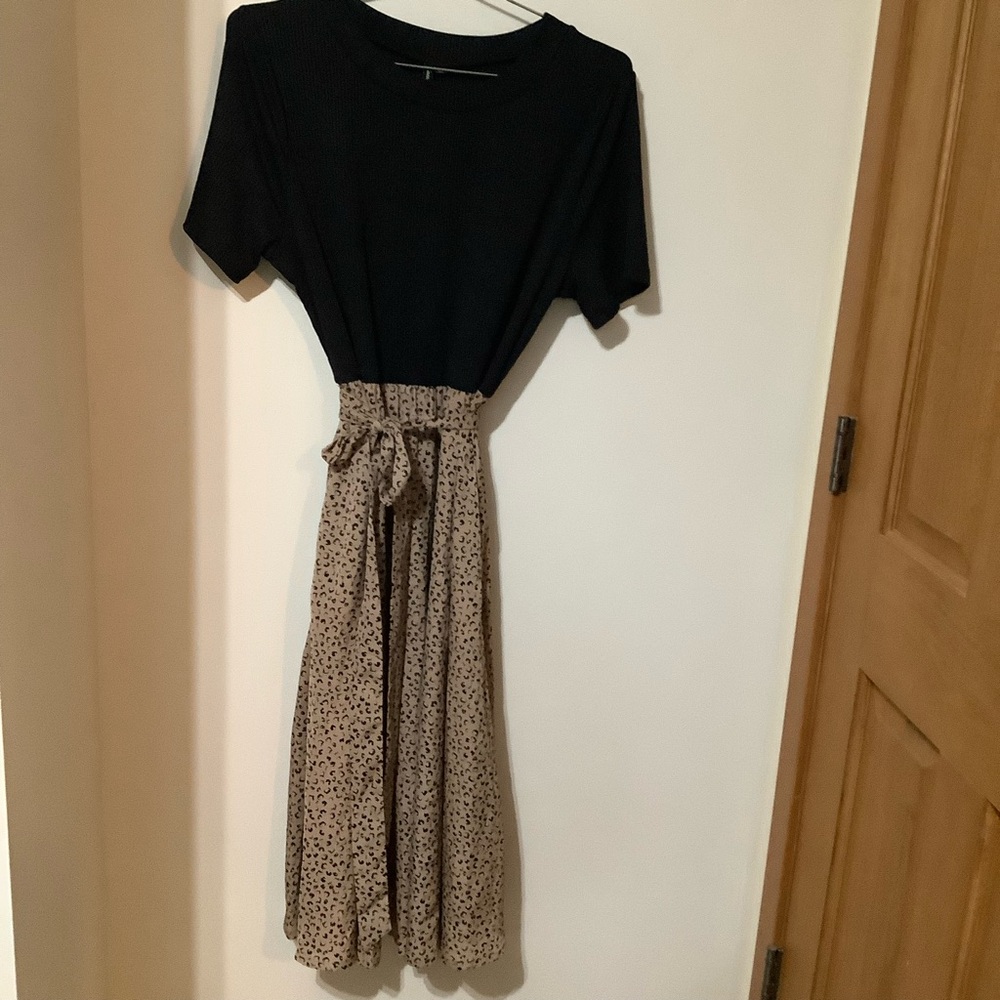 ZATTCAS: Elegant Black & Tan Dress (NWT)